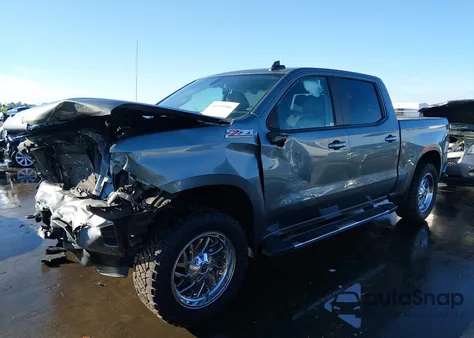 2020 Chevrolet Silverado 1500 4Wd Short Bed Rst z USA, uszkodzony, nr VIN 3GCUYEED2LG431183